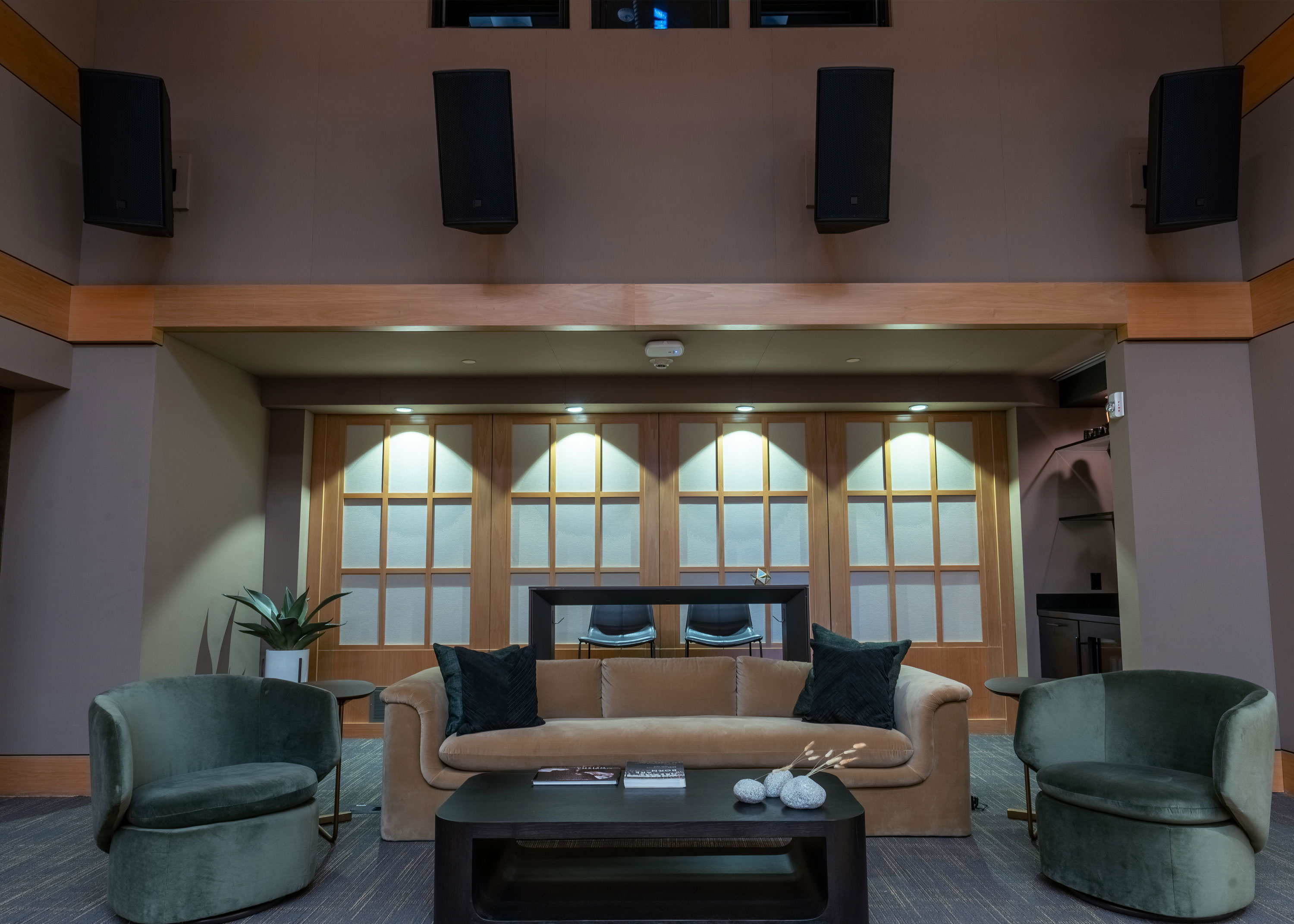 Anthony Quinn Mix Stage